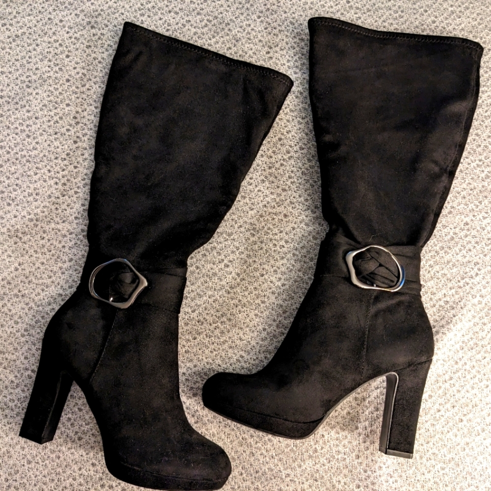 Impo Wide Calf Stretch Platform Boots with Memory Foam - size 6.5